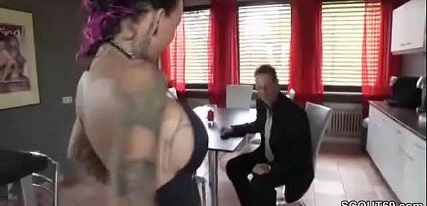 Stiefbruder fickt seine Schwester in den Arsch in POV SexTape